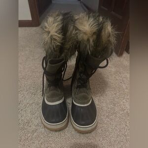 Sorel Joan of Arctic